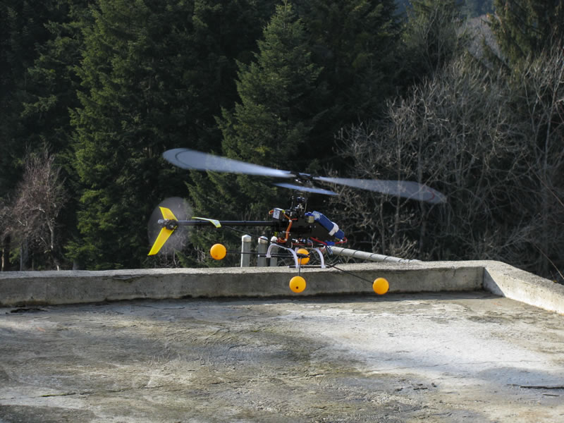 Blade 400 Erstflug